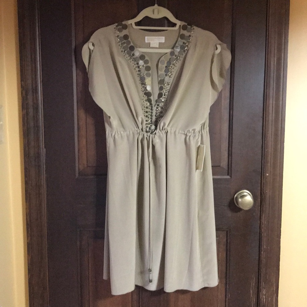 Dress - Picture 2 of 6